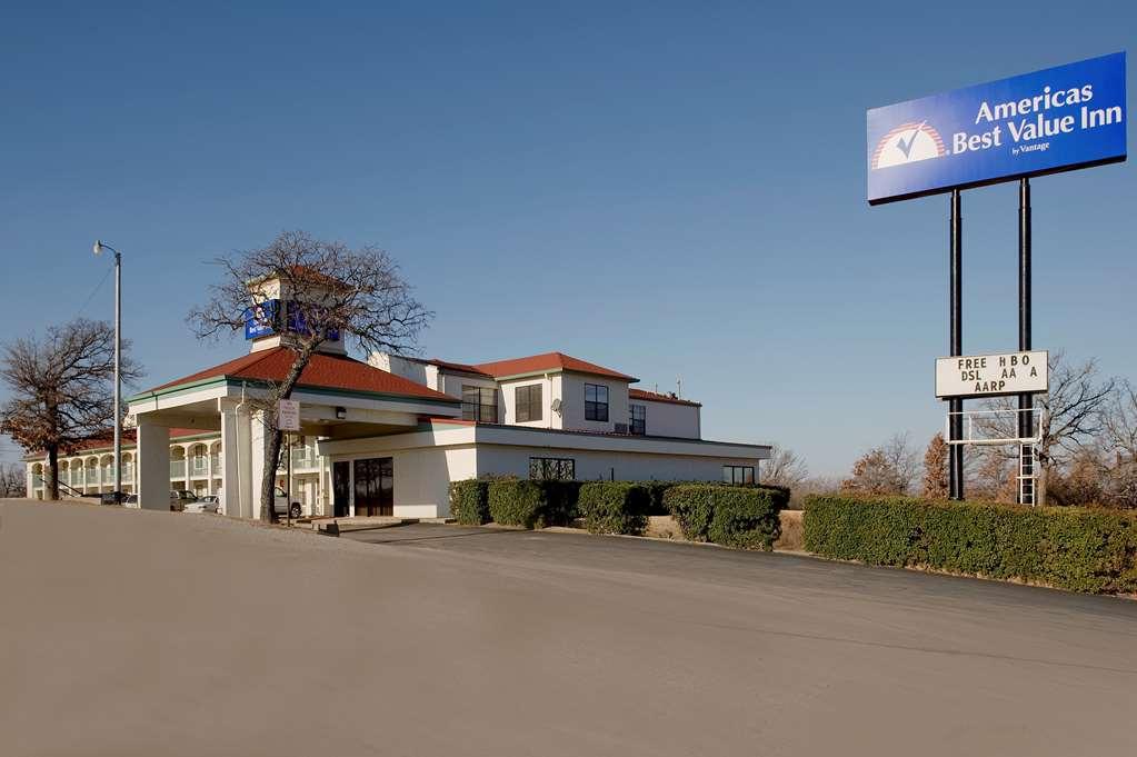 Americas Best Value Inn Bowie Екстер'єр фото