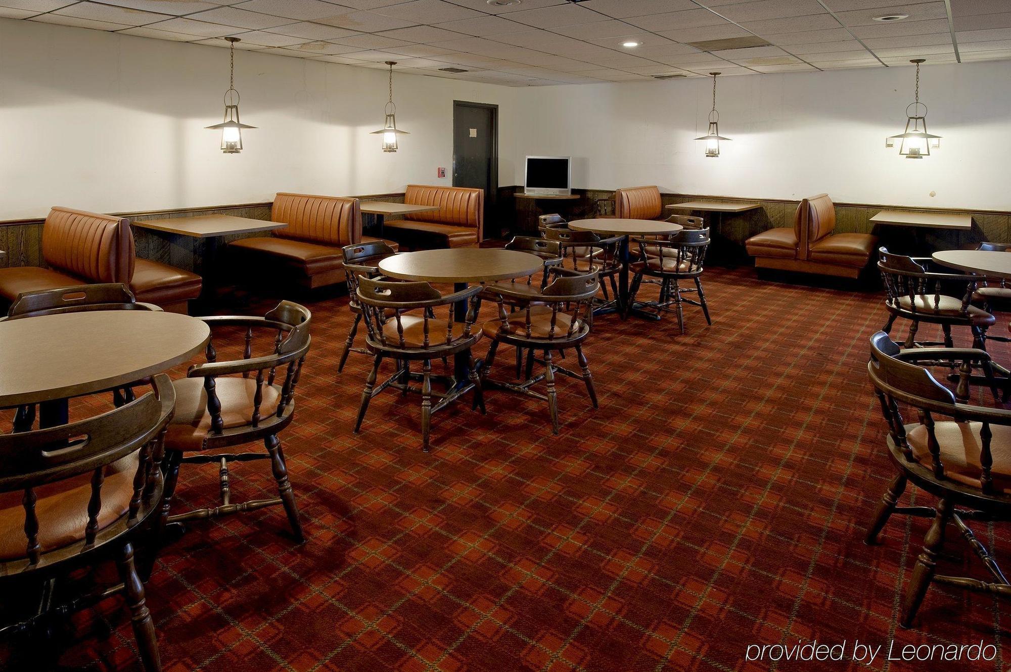 Americas Best Value Inn Bowie Ресторан фото
