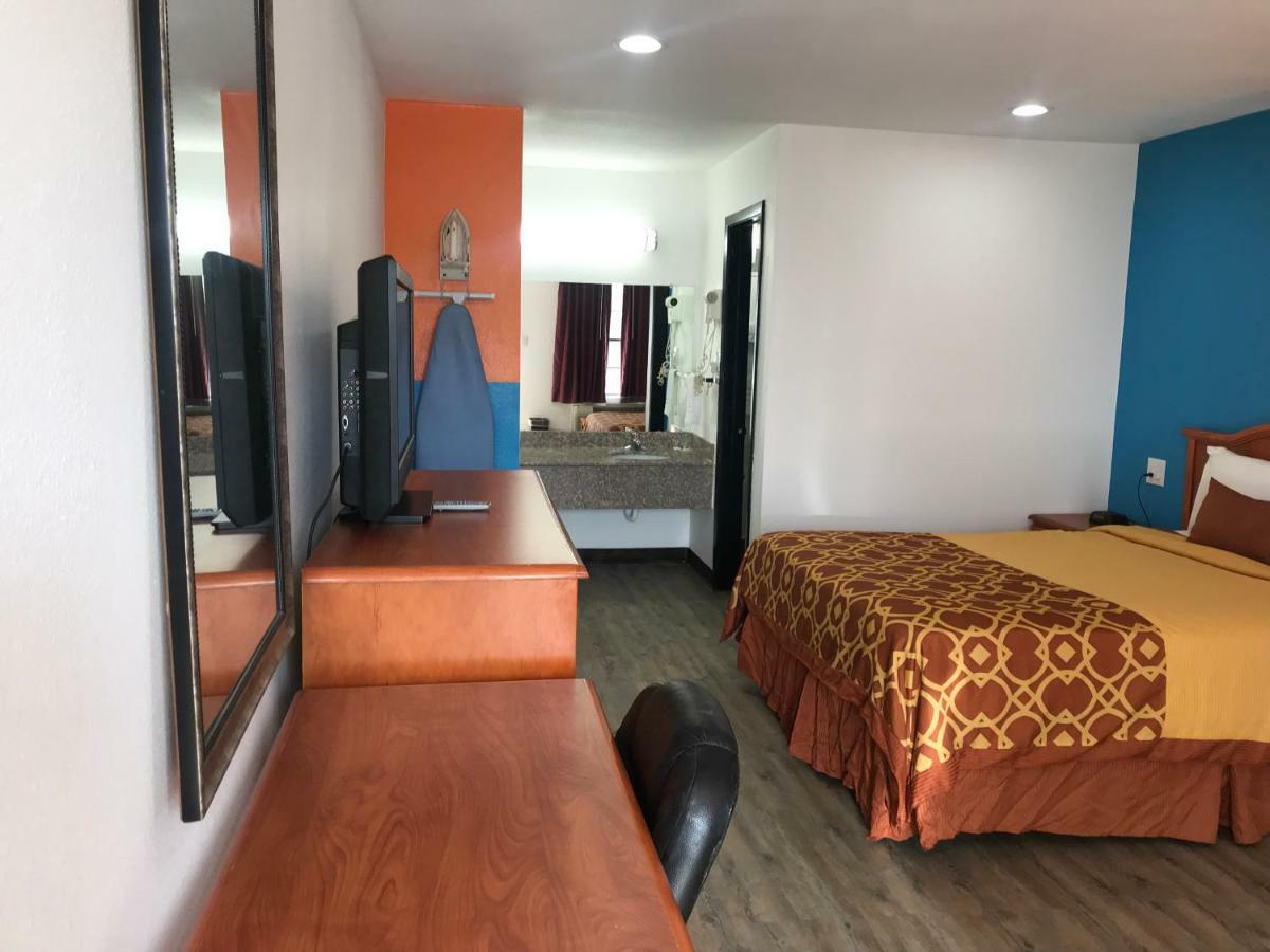 Americas Best Value Inn Bowie Екстер'єр фото